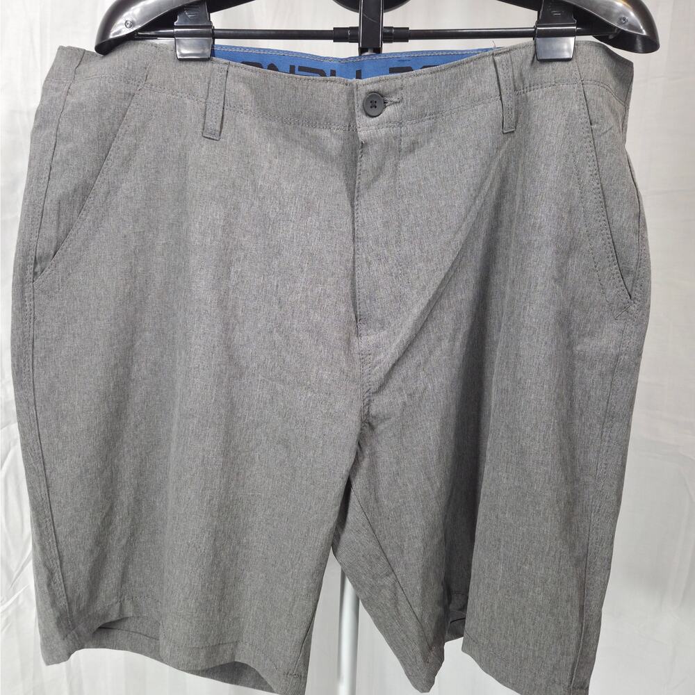 Denali Golf Shorts Men’s Size 40 Gray Performance Stretch Casual Flat Front NWT